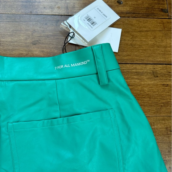 💥SALE New $168 💥 7 for all Mankind Tailored Slouch Short Sz 30 Vegan Leather - Picture 6 of 10